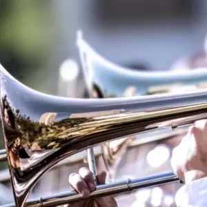 【吹奏楽コラム】部活指導　中学・高校の吹奏楽部にかかる費用・価格相場のサムネイル